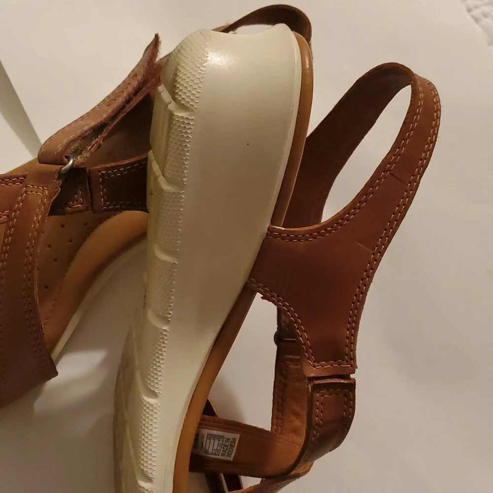 Ecco Brown Leather Slingback Sandals with Metallic Accents